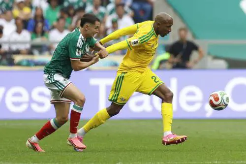 Il mondiale da protagonista, poi la morte misteriosa: chi era il calciatore del Sudafrica Jayden Adams