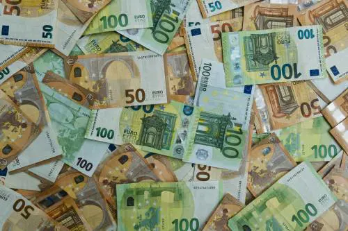 Le famiglie non sono mai state così ricche. Il nostro patrimonio vale quasi 6.500 miliardi
