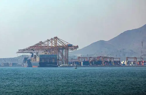 Completata la terza ondata di raid Usa contro l'Iran: "Colpite decine di obiettivi". Teheran: "Se gli Stati Uniti non rispettano gli impegni ci ritireremo dal memorandum d'intesa"
