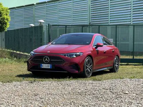 La nuova Mercedes CLA Hybrid. Guarda tutte le foto