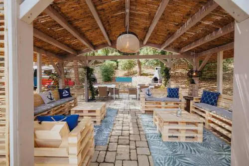 Dalle tende safari al glamping di lusso: così un imprenditore olandese ha cambiato il modo di vivere le vacanze nella natura