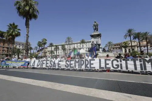 Salvini: "Pronti a chiedere la grazia". Il sit-in solidale di Futuro nazionale