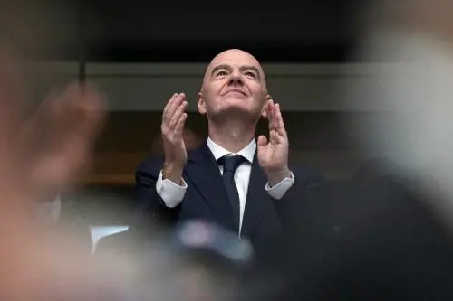 Infantino monetizza tutto: 70 dollari per partecipare alla sua conferenza stampa
