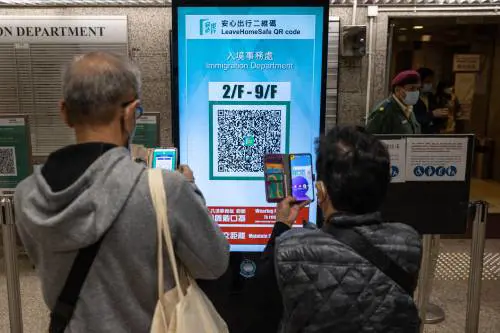 Il mistero dei QR code “impazziti”: cosa c'è dietro gli utenti dirottati su siti porno