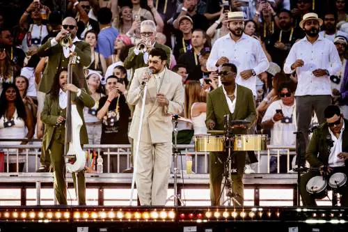 Le foto più belle del concerto di Bad Bunny a Milano 