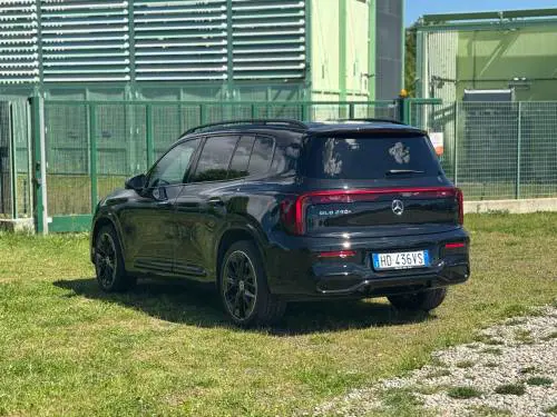 Nuova Mercedes GLB: SUV elettrico XXL per viaggiare in famiglia