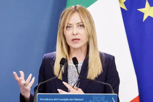 Meloni: "La verità va accertata con rigore, ma è irresponsabile alimentare il clima d'odio verso la polizia"