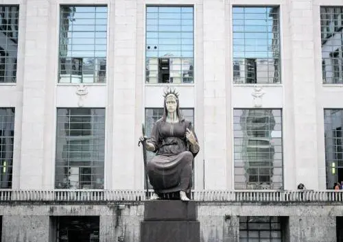 Cancelliere tenta di intascarsi un milione dal Fondo Giustizia