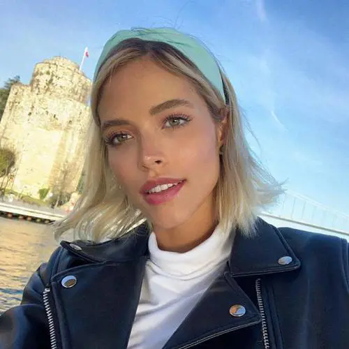 Lady Kakà manda in tilt i follower