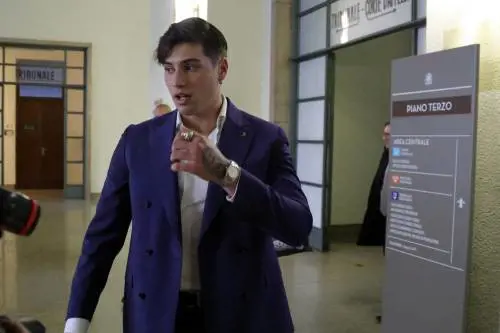 Il pm chiede 10 anni per gli aggressori di Niccolò Bettarini. E lui risulta positivo ai test anti-droga