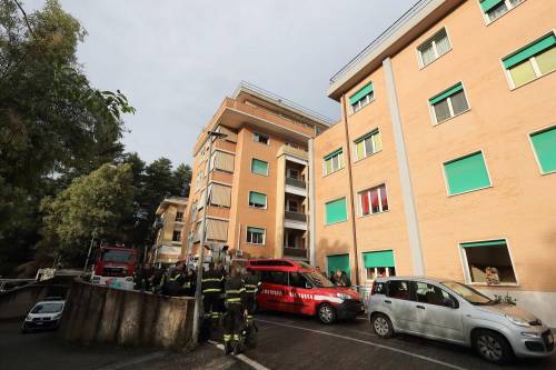 Roma: incendio all'ospedale Villa San Pietro, evacuati 400 pazienti