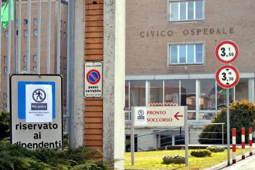 Coronavirus, anziano rifiutato da ospedali: "Viene da Codogno"