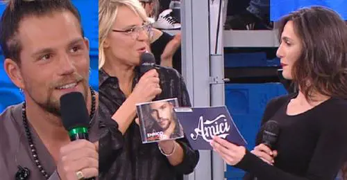 Elena D'Amario presenta l'ex Enrico Nigiotti e scoppia a piangere. Maria De Filippi interviene
