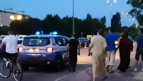 Piacenza, barista ferita e agenti aggrediti: condannato magrebino