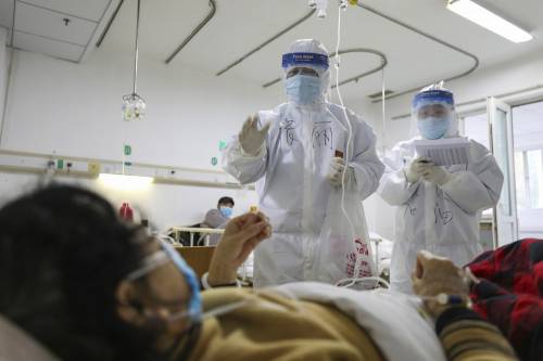 L'allarme di un'infermiera: "Potrei essere contagiosa e infettare qualcuno"