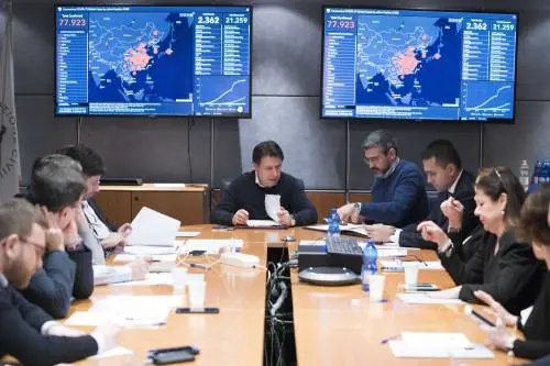 "Non avete imparato nulla..." Scoppia la rissa tra 5S e Pd