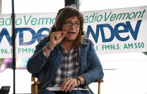 Tra gay, trans e afroamericani: i candidati dem sfidano Trump
