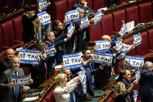 Tav, Tria prende tempo: "È presto per decidere"