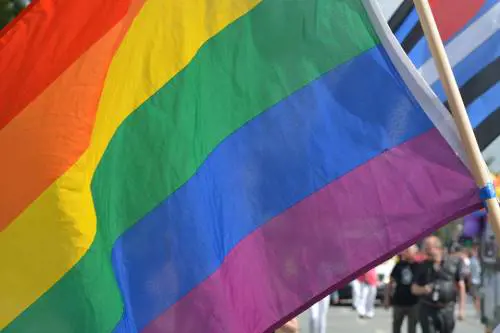La proposta di una villa per "gay cacciati da casa"