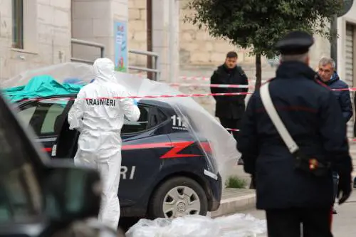 "Ha sparato l'intero caricatore" Così il killer ha crivellato i carabinieri