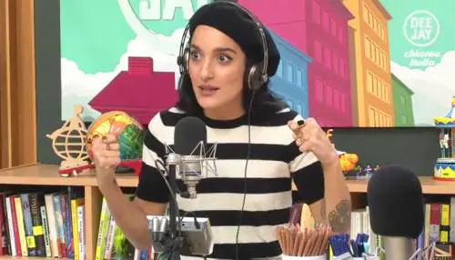 Levante volta pagina dopo Diodato e confessa: "Sono felicemente fidanzata"