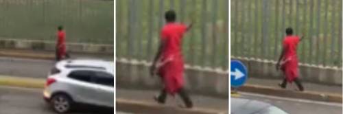 Mantova, nigeriano con ascia devasta vetrine e ferisce un passante