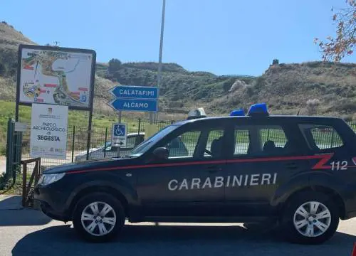 Le multe per costringere a usare il parcheggio privato: arrestato vigile a Segesta