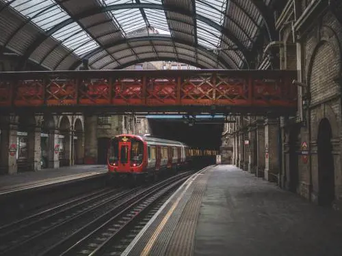 Londra, da scavi riemergono oltre 60.000 scheletri umani di 300 anni fa 