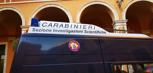 Litiga con i genitori e tenta di ucciderli: in arresto un catanese