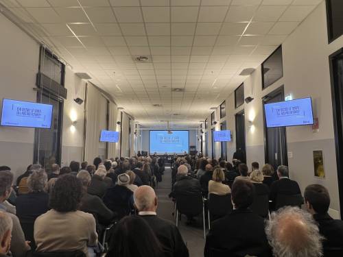 "Chi decide il nostro futuro": tutte le diapositive dell'evento