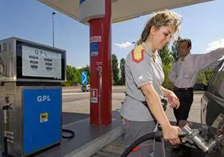 Auto Gpl e metano, "stop alla circolazione". Cosa sta succedendo