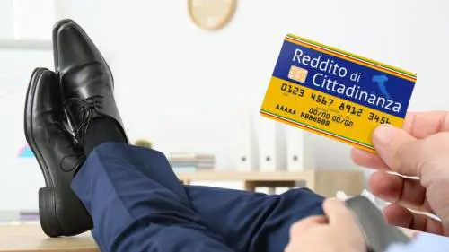 “Laureato? Faccia pure il cameriere”. Perché è giusto rivedere il reddito minimo