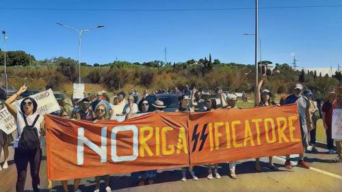 Che follia bloccare il rigassificatore di Piombino