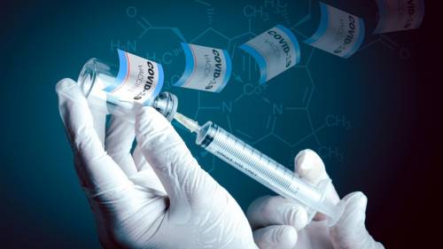 Covid, adesso uno studio rivela: “Ecco quanti sono gli effetti avversi dei vaccini”