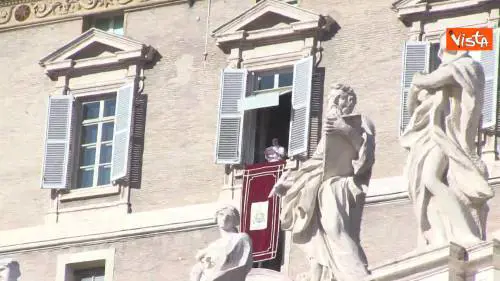 Papa Francesco: "Guerra porta solo morte e distruzione. Mantenere autocontrollo"