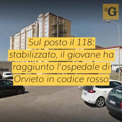 Giovane operaio si dà fuoco in strada, ora gravissimo: dramma a Ficulle