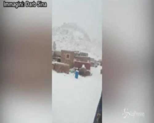 Egitto, spettacolare nevicata nel deserto del Sinai
