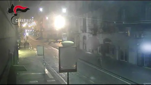 Napoli, l'inseguimento per rubare un casco