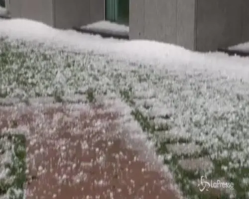 Australia, una violenta grandinata colpisce la capitale Canberra