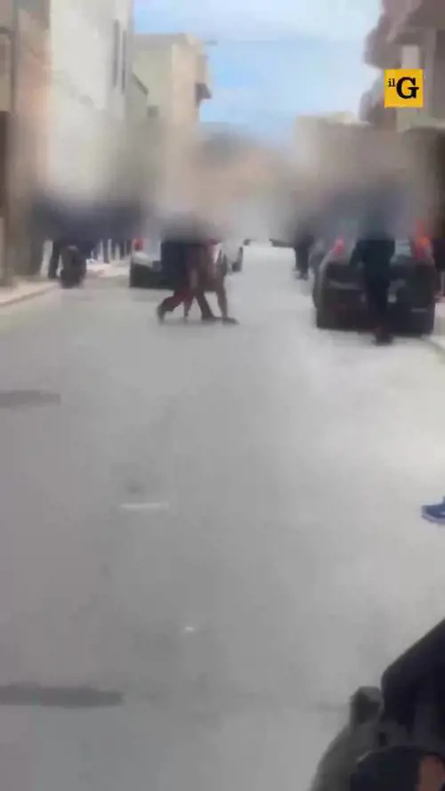 Trapani, la colluttazione tra carabinieri e l'uomo nudo
