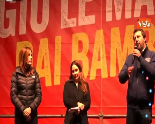 Bibbiano, Salvini: "Dispiace se a pochi metri di distanza ci sarà qualcuno a fare polemica"