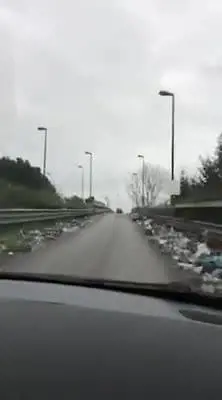 Le immagini dei rifiuti abbandonati sulle strade statali napoletane e casertane