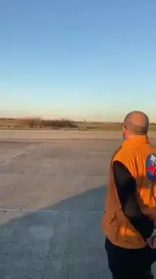 Atterraggio dell'aereo militare che ha riportato in Italia Niccolò