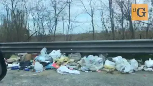 Gli insediamenti rom a Giugliano lungo la circumvallazione esterna
