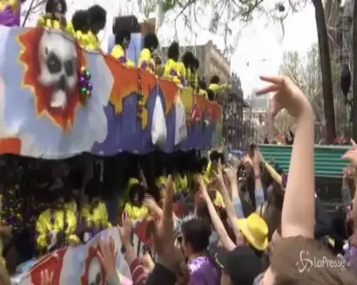 Carnevale, New Orleans festeggia la fine del martedì grasso