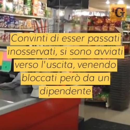 Dopo il furto di alcolici, prendono a pugni e morsi il commesso: fermati due marocchini