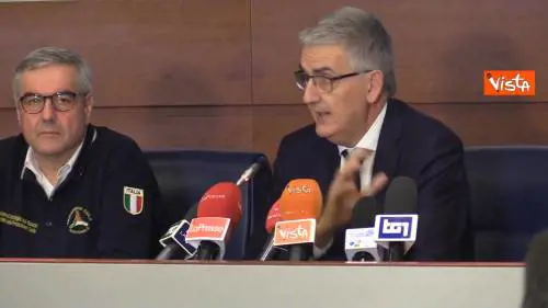 Coronavirus, Brusaferro (ISS): "Tampone importante per sintomatici che hanno avuto contatti con positivi"