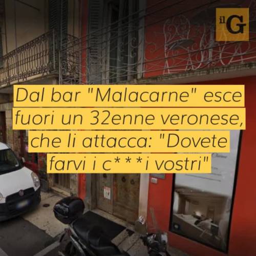 Agenti circondati e aggrediti: "Fascisti di m***a"