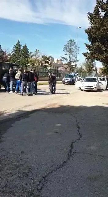 Foggia, l'arresto dei detenuti in fuga: in campo anche l'esercito