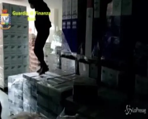 Coronavirus, maxi sequestro di mascherine: prezzi al +6000%